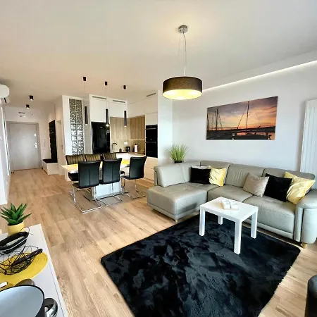 Apartament Bajeczny Z Widokiem Na Jezioro W Nautica Resort Gizycko Exterior photo